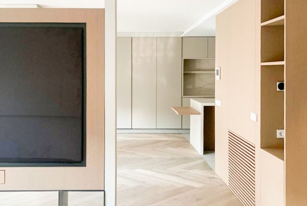 Revestimiento Calle Colón Valencia - MG Construcción